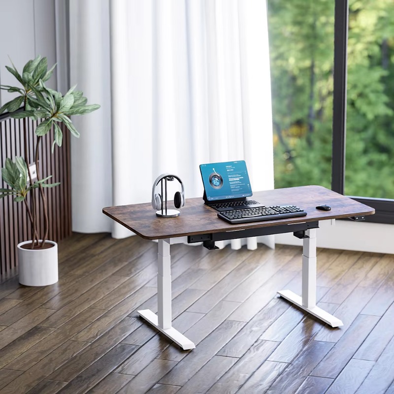 Adjustable in Height and Width - مراجعة Office Furniture And Desks وسعره